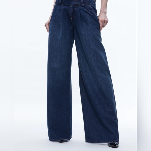 Alice + Olivia Denim - Alice + Olivia Anders Low Rise Pleated Wide Leg Jeans Love Train Dark Wash Sz 29